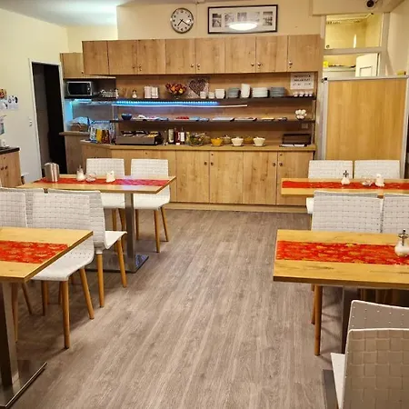Mikon Eastgate - Centre 호텔 3*