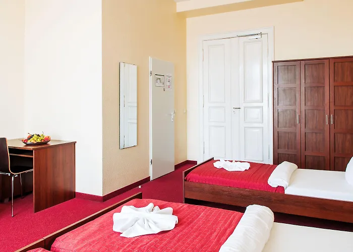 Mikon Eastgate - Centre Hotel