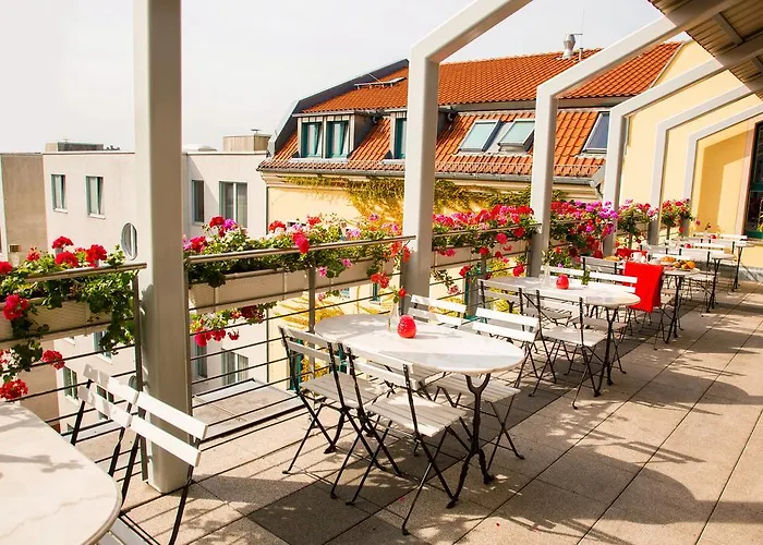 Mikon Eastgate - Centre Hotel