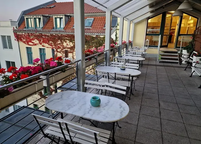 Mikon Eastgate - Centre Hotel 3*