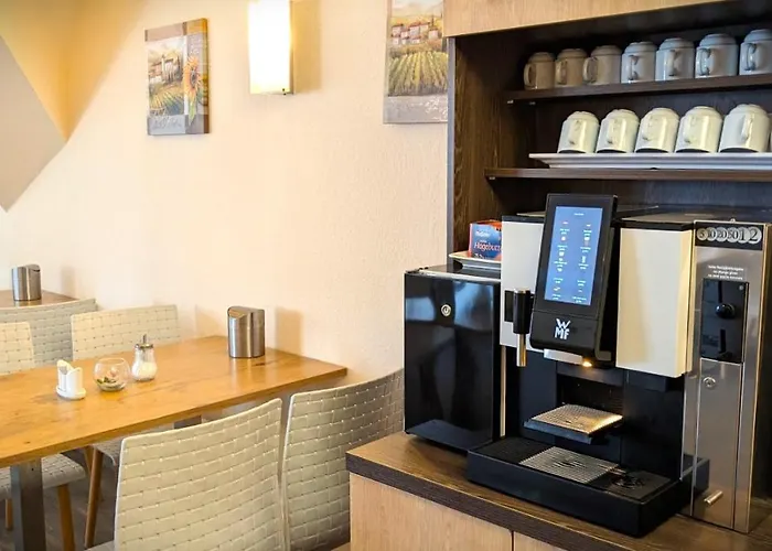 Mikon Eastgate - Centre Hotel 3*