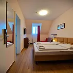 Mikon Eastgate - Centre 3* Berlin