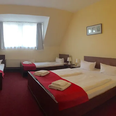 Mikon Eastgate - Centre Hotel 3*