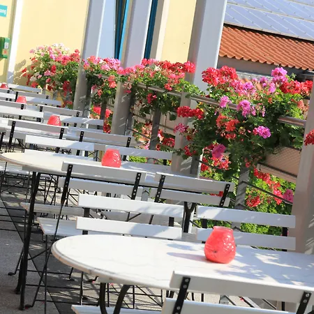 Mikon Eastgate - Centre