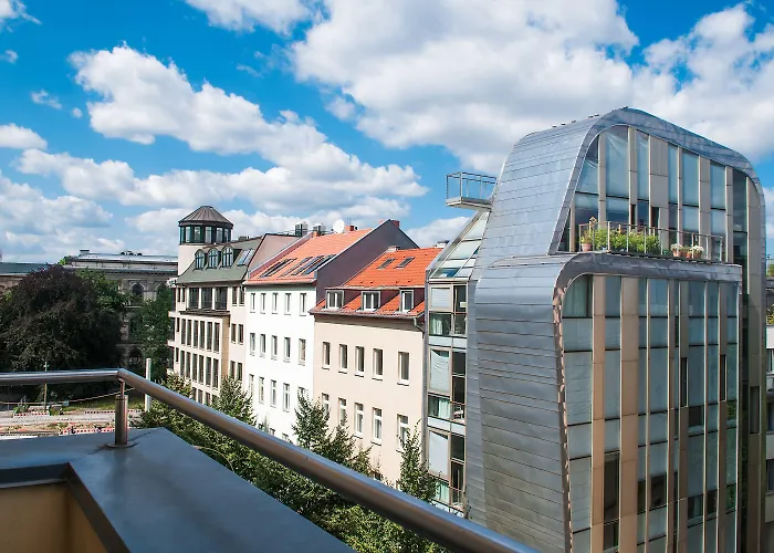 Mikon Eastgate - Centre Hotel