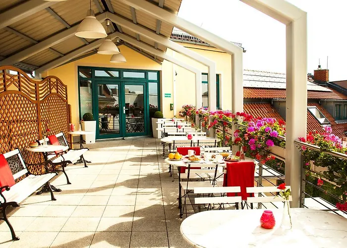 Mikon Eastgate - Centre Hotel