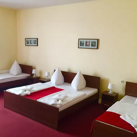 Mikon Eastgate - Centre ברלין